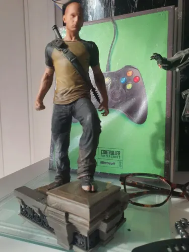 Action figure infamous