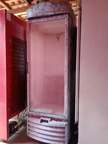 Freezer vertical grande 