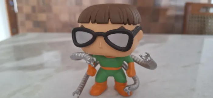 Funko Pop lote 6 peças Marvel e DC