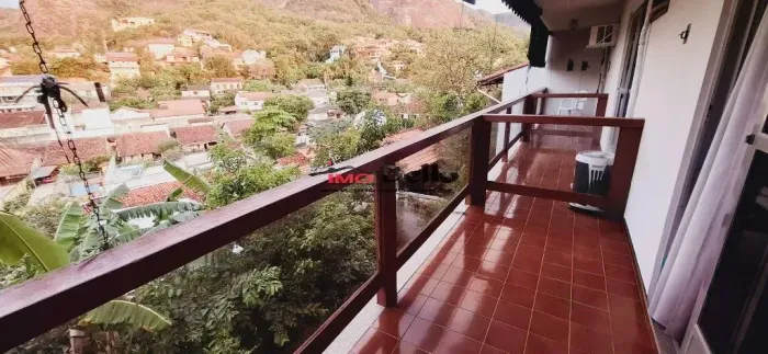Casa de luxo em condomínio no Anil, Rio de Janeiro-RJ: 5 quartos, 1 suíte, 2 salas, 3 banh