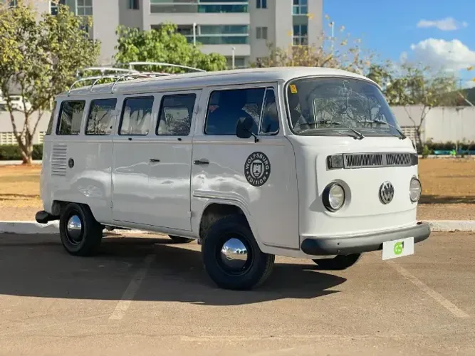 VW KOMBI 1600 8 LUGARES 1997