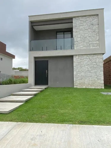 Casa em condomínio Camaçari, vila Florença