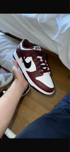 Nike dunk low dark team red black ORIGINAL - MODELO RARO NÃO EXISTE NO BRASIL!!!!