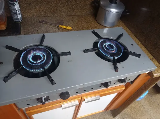 Precisando de manutenção no fogão? Atendimento rápido e profissional para sua casa!