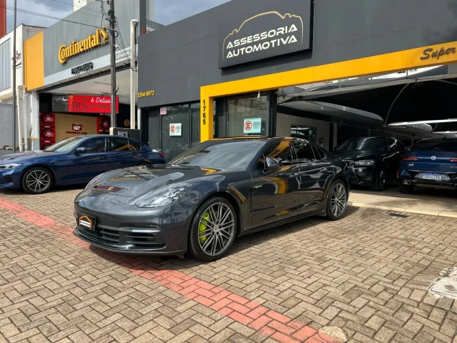 Porsche Panamera HÍBRIDO 4 2018