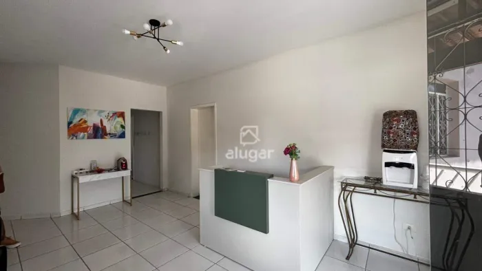 Sala Comercial para Aluguel - 25 m² no Centro de Montes Claros, MG