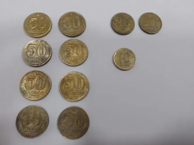 COLEÇÃO DE MOEDAS ANTIGAS - 30 PEÇAS - Período: 1945 a 1988