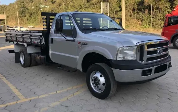 F4000 2019 4x4 2P Carroceria 