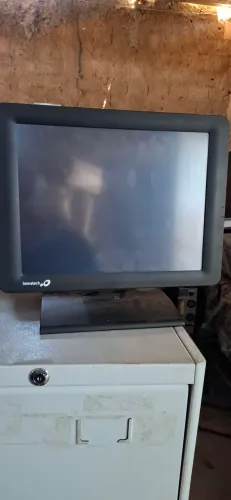 Monitor bematech Touch Screen de 15 polegadas funcionando perfeitamente 