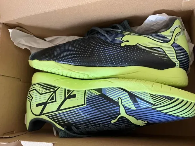 Chuteira Puma NUNCA USADA!! De Futsal Future 7 Play It tamanho 43
