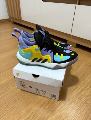Tênis Adidas Harden Stepback