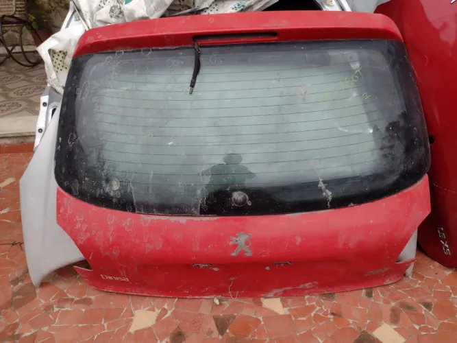 Tampa mala Peugeot 207 (retirada)