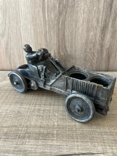 Miniatura de carro de corrida antigo em metal fundido colecionável 