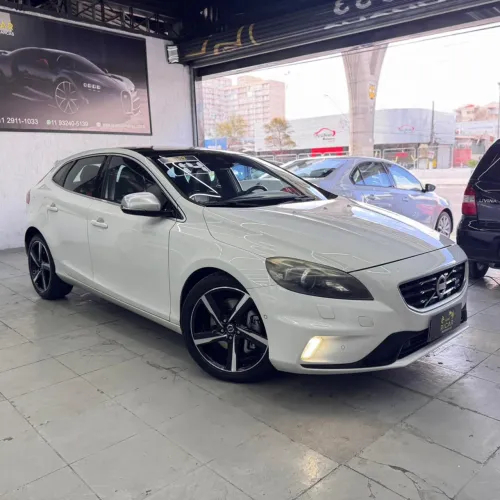 Volvo V40 T-5 R-design 2.0 Aut. 2014