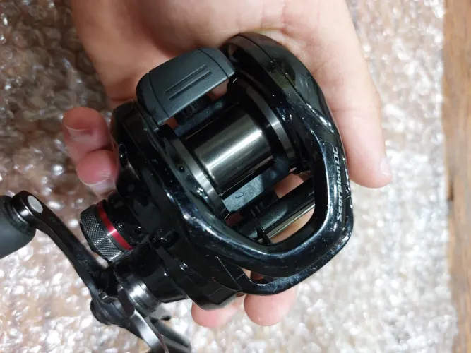 Carretilha Scorpion DC 100