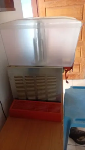 Máquina de suco conservada,funcionando perfeitamente...