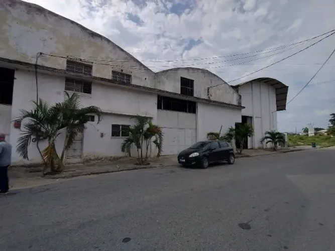 Alugo Galpão 290m2 - Itaborai