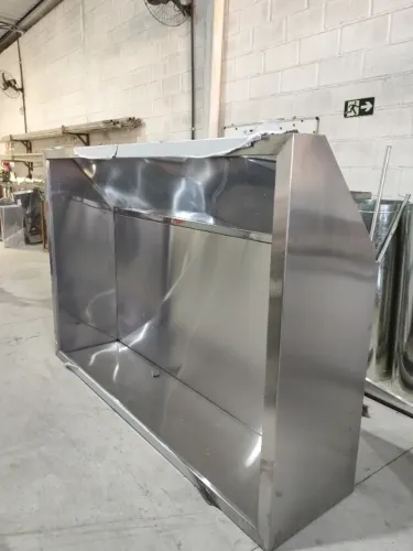 Coifa de Parede Extra Grande em Inox para Restaurantes de Alto Fluxo