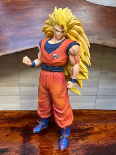 Action Figure Dragon Ball - Goku SJJ 3 30cm