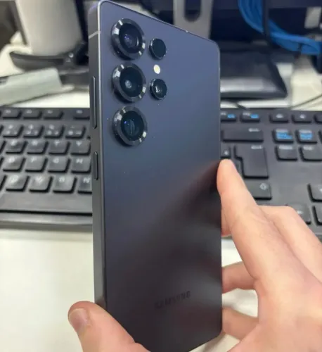 S25 Ultra 512gb JetBlack exclusiva ,Sem Marcas De Uso ,Com nota fiscal ACEITO IPHONE+Volta