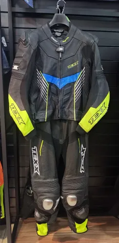 Macação Texx + Calça 2 pele 