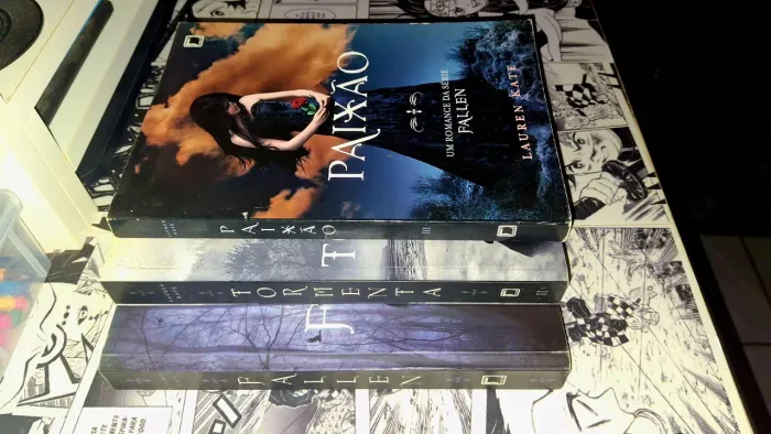 3 Livros da saga Fallen (Fallen, tormenta e paixão)