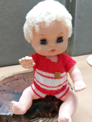 Boneca antiga da estrela