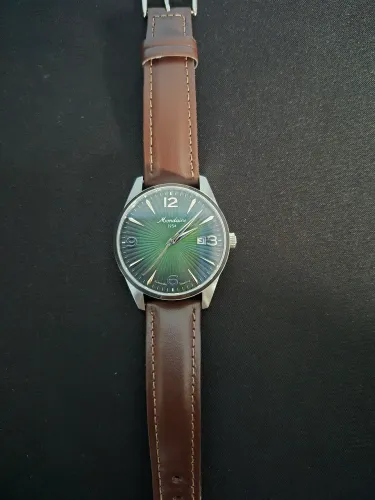 Relógio mondaine automático