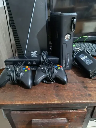 XBOX 360 SLIM DESBLOQUEADO