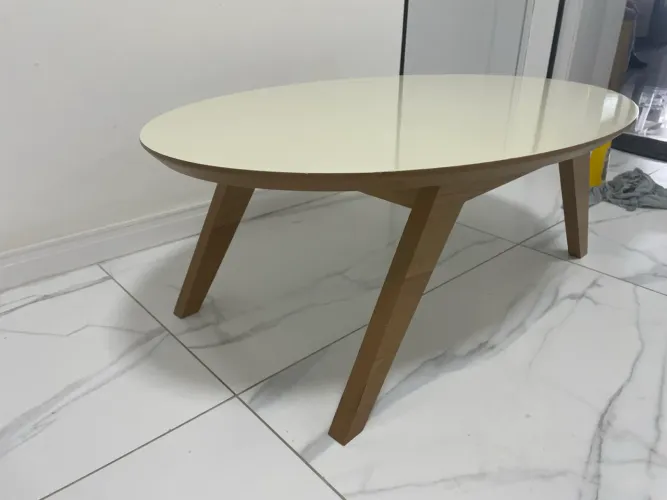 Mesa de Centro Oval 90x60 cm - Design Moderno - Excelente Estado