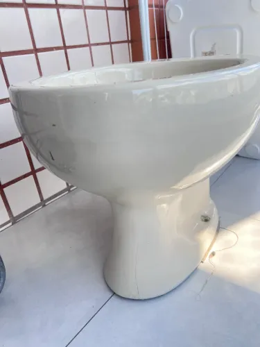 Vaso Sanitário bege claro