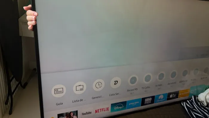 Smart TV Samsung 50 polegadas, resolução 4K UHD