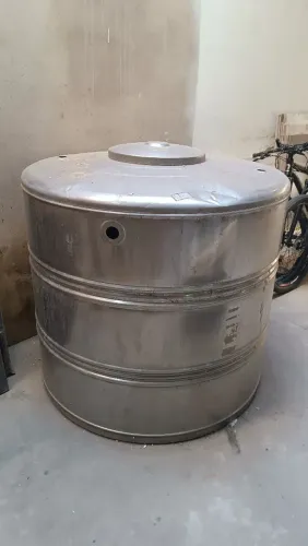 Somente retirada no local - Caixa d'água metálica 1000L - resistente e ótimo preço!