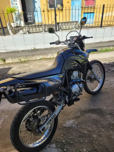 Lander 250 2017 Cinza 