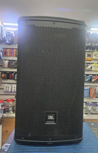 JBL EON  710