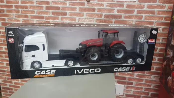 Kit Trator + caminhão - brinquedo- Iveco Case Construction - Novo