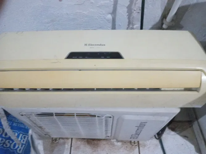 Vendo ar condicionado 12 mil