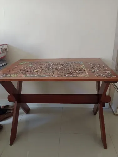 Mesa de madeira maciça