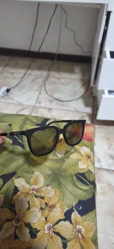 VENDO ÓCULOS DE SOL ORIGINAL GUCCI
