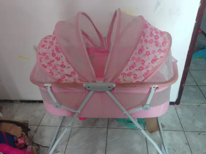 Berço Moisés rosa 
