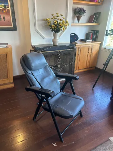 CADEIRA DE MASSAGEM + MASSAGEADOR DE PÉS E PANTURRILHA