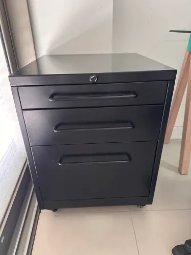 Gaveteiro Fichário Tok&Stok com Chave e Rodízios - Preto 