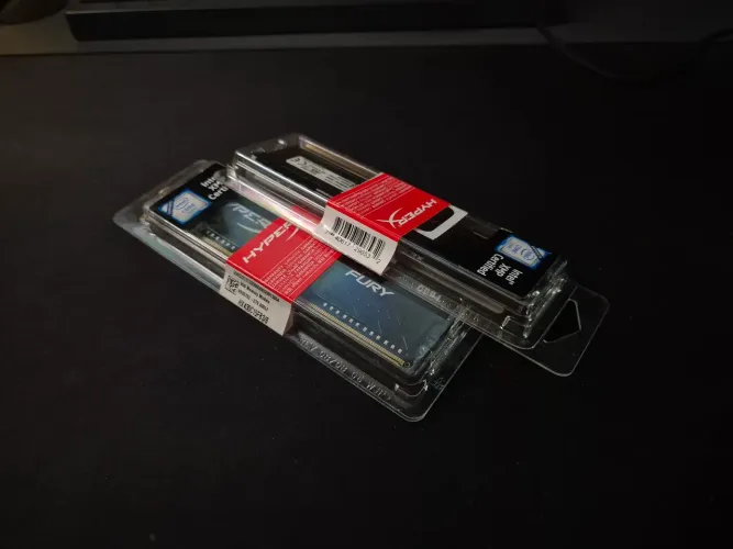 Kit 16 GB DDR4 HyperX - 2x 8GB 3000mhz DDR4 CI15