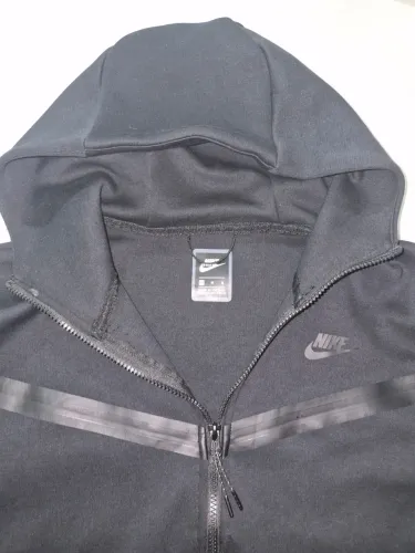 CASACO NIKE TECH ORIGINAL TAMANHO M, VALOR:600, PREÇO NEGOCIÁVEL!
