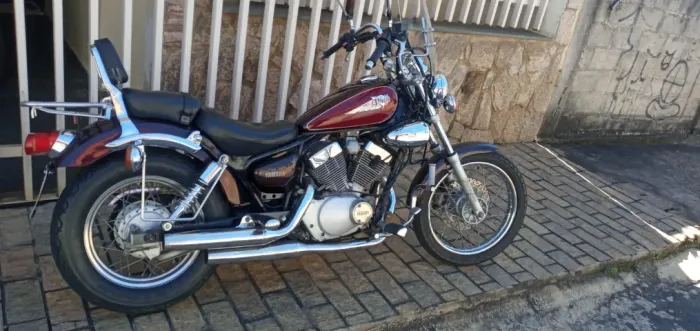 Vendo moto Yamaha virago 250, 2001, cor -grena,