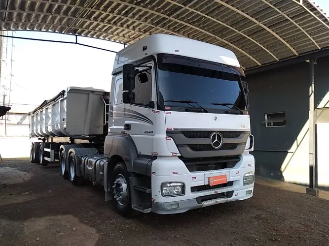Mercedes-Benz Axor 2644 S/36 6X4E5 2022/2022 Vamos Seminovos Regente Feijó