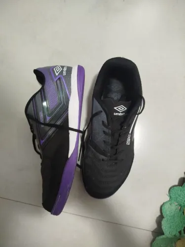 Chuteira de futsal umbro pro 5 roxa