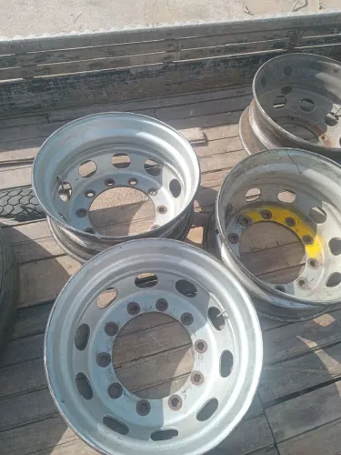 Roda 275 295 sem câmara pra caminhao