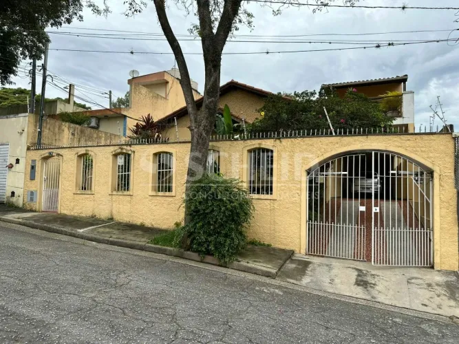 CASA DO INTERIOR NO MORUMBI - CHARMOSA CASA TÉRREA COM EDÍCULA
