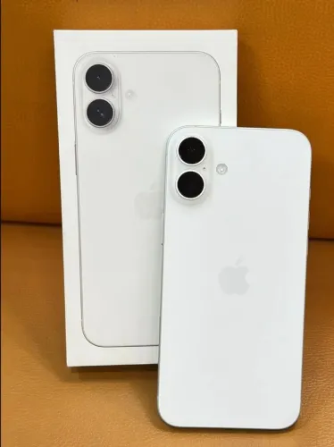 Celular iPhone 16 plus Semi novo Branco Bateria 93% Impecável 